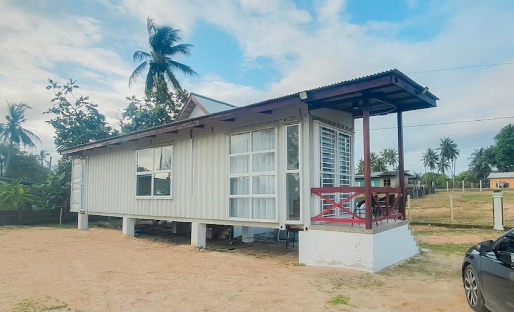 Kamalia Villas Kampung Penarik Exterior photo